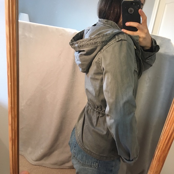 Aritzia Gray Jacket - Picture 6 of 9